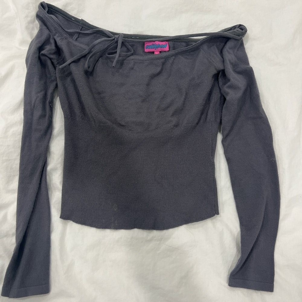 Grey long sleeve top